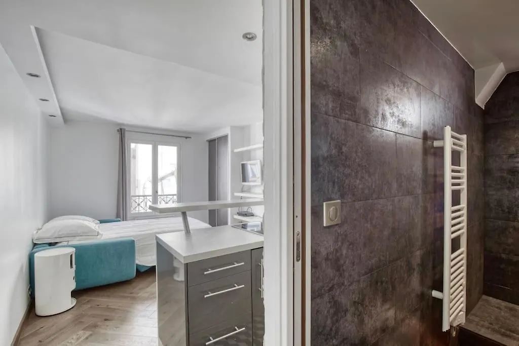 Studio Charmant A Deux Pas De L'Elysee Luxe Et Confort Au Coeur De 巴黎 0*,  法国